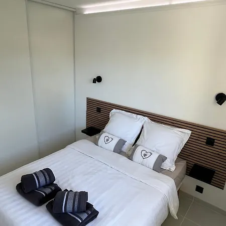 Vu Et Montagnes * Villeneuve-Loubet